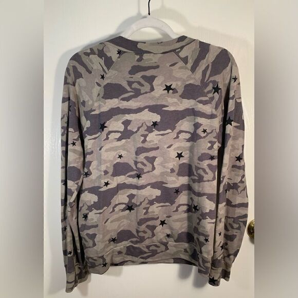 Monrow EUC camouflage print front lace up sweatshirt Size Small - Picture 3 of 5